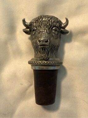 NWOT Heritage Pewter Buffalo Head Bottle Stopper —